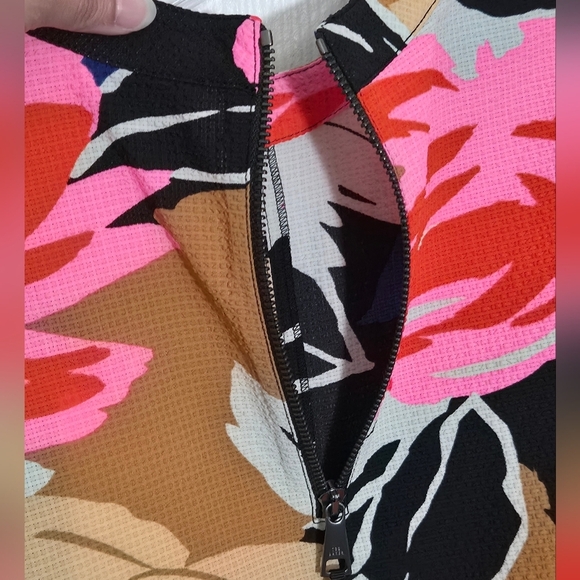 NWT Ted Baker Harpia Vibrant Floral Puffy Sleeve Black Pink Blue Blouse | Size 4 - Picture 13 of 14